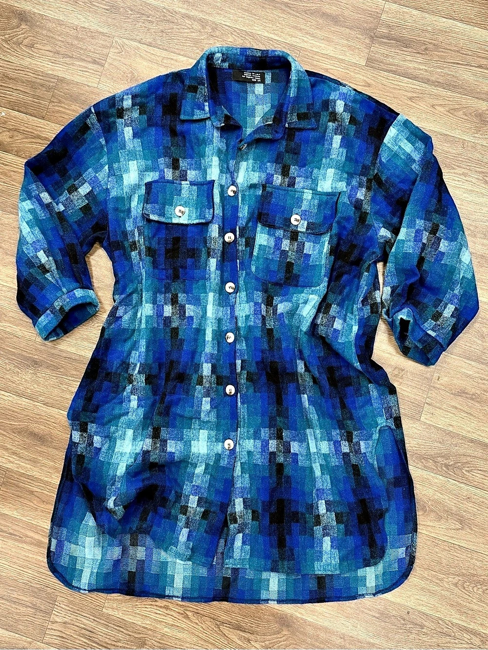 Like New Dressed in Lala Wool Button Down Shirt Dress in Blue Size S/M